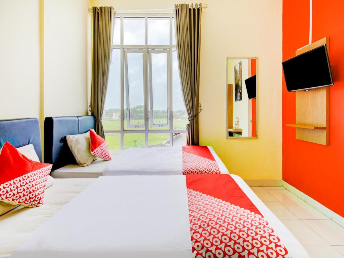 Oyo 3746 Double Tree Guesthouse Purwokerto Exterior foto
